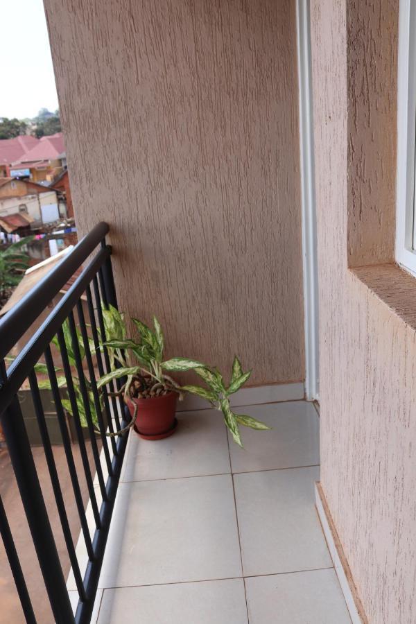 Perfect And Precise Hotel Kampala Exterior foto